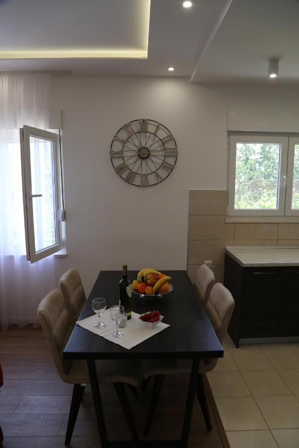 Garden House Apartment Trebinje Ngoại thất bức ảnh